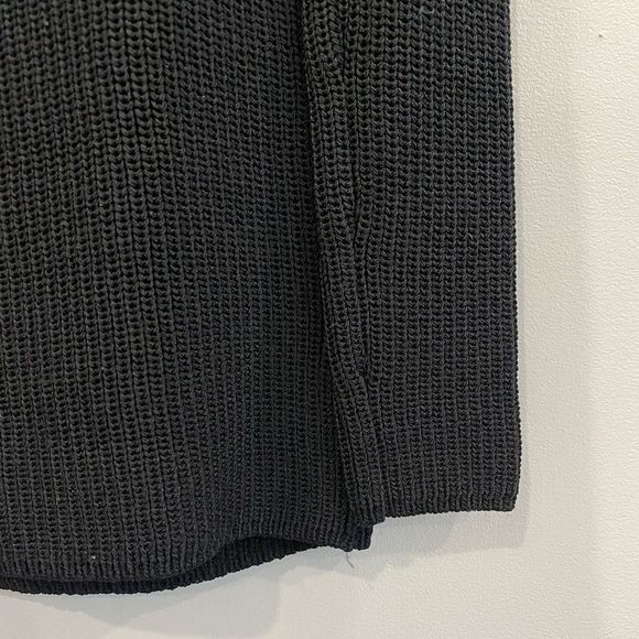 Elegant Black Cold Shoulder Sweater - Picture 12 of 12